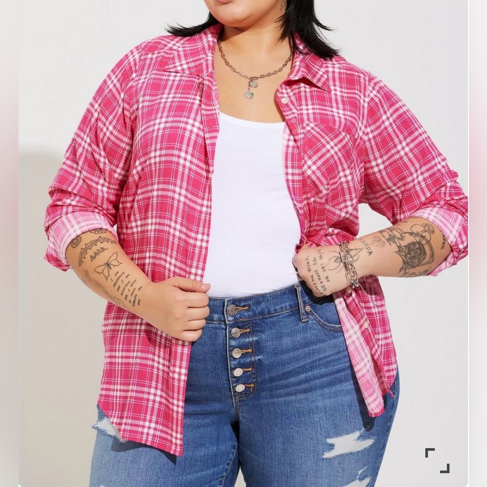 🆕NWT🔖Torrid Lizzie Button Up Top - 2x